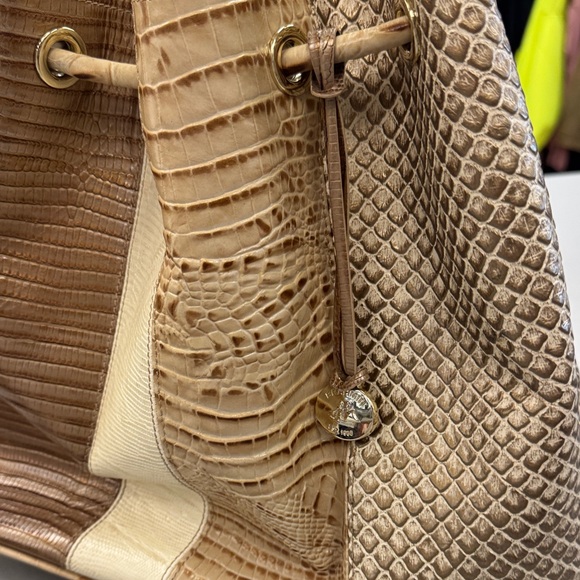 Chic Tan and Brown BRAHMIN Women's Bag - Picture 12 of 13